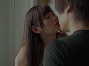 イケメンとキスでとろける女子